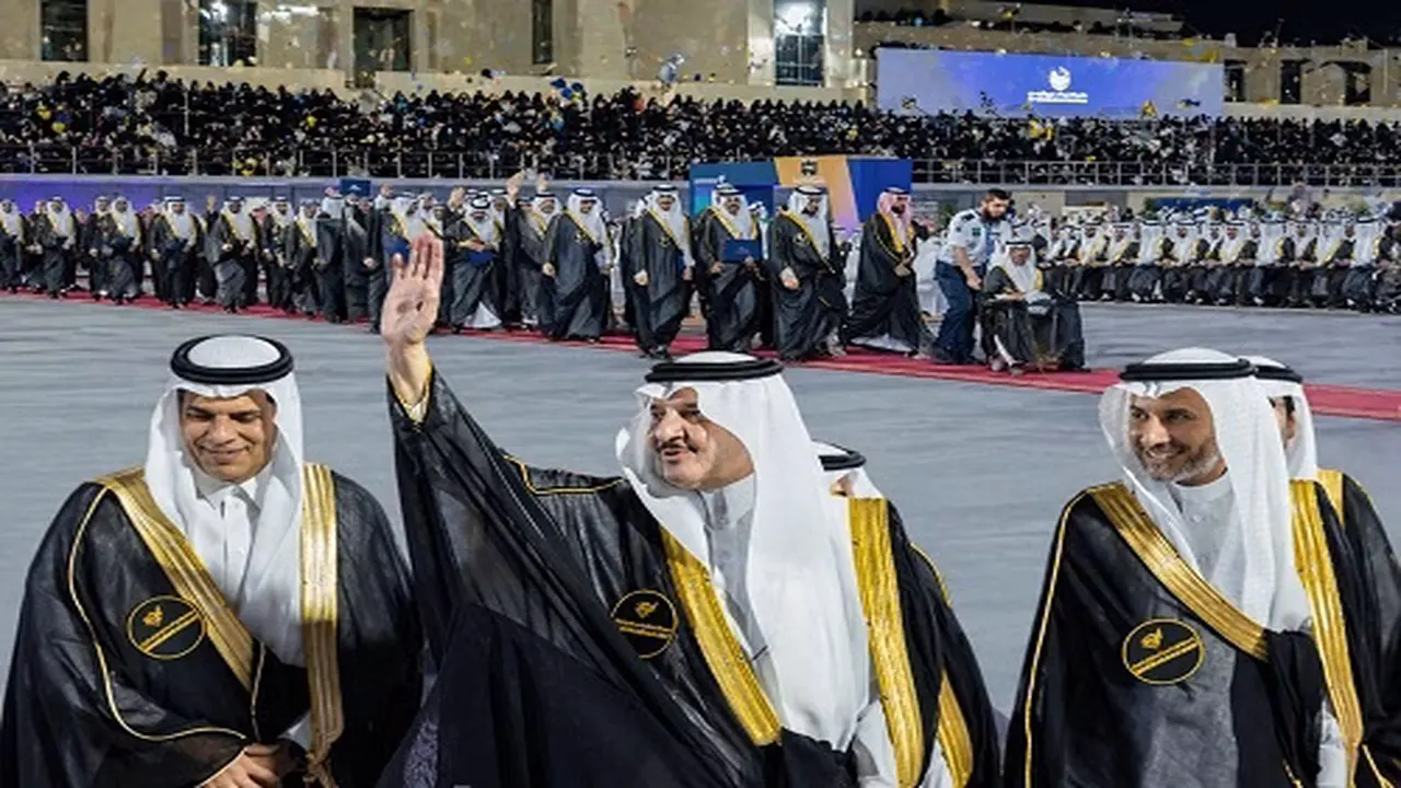 احتفالية كبرى.. جامعة الإمام تزف 7866 خريجاً وخريجة لسوق العمل السعودي